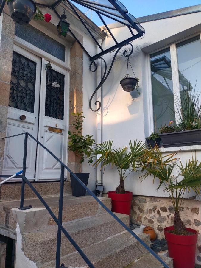Chambrecosy Salle De Bain Privee Quimper Exterior photo